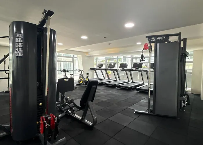 Bruné - Parañaque Apartahotel 4*
